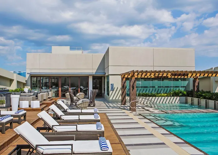 Holiday Inn & Suites Makati By Ihg