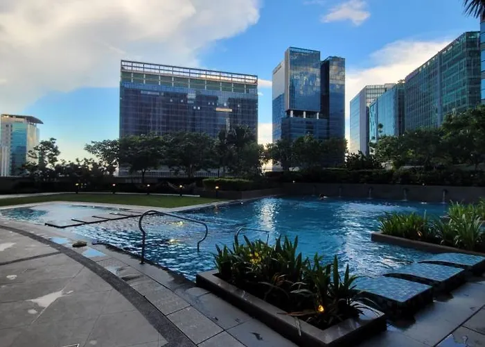 Uptown Parksuites Tower 1 At Bgc - Staycations Up Above 12